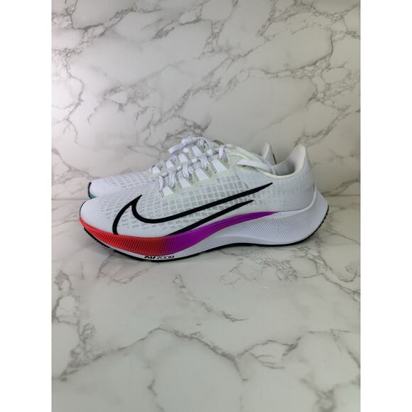 Nike Air Zoom Pegasus 37 White/Flash Crimson/Hyper Violet Women's Shoes Size 8.5 - Picture 2 of 6